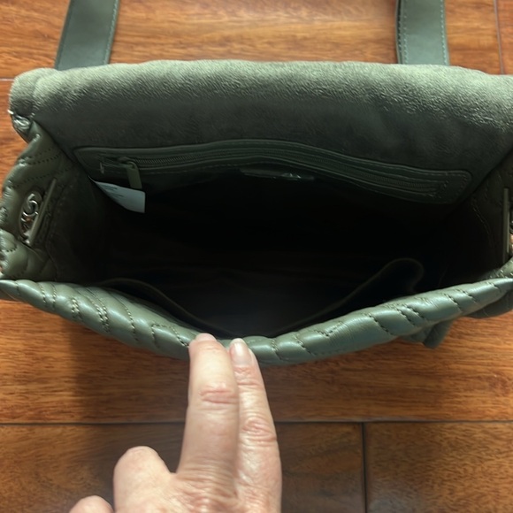 NWOT Steve Madden Army Green Medium Size Quilted Bag Crossbody or Shoulder - Picture 8 of 11